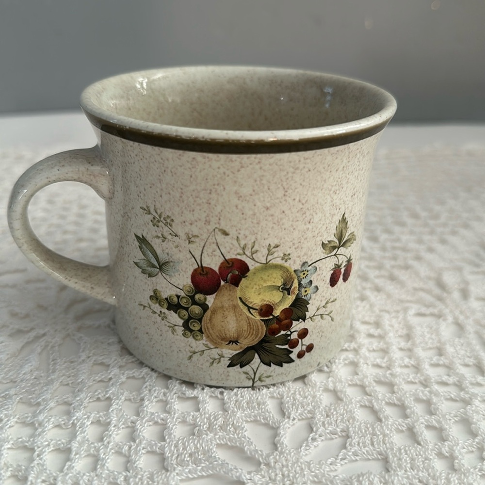 Vintage Royal Doulton Lambeth Stoneware Cornwall made in England 1975 LS 1015